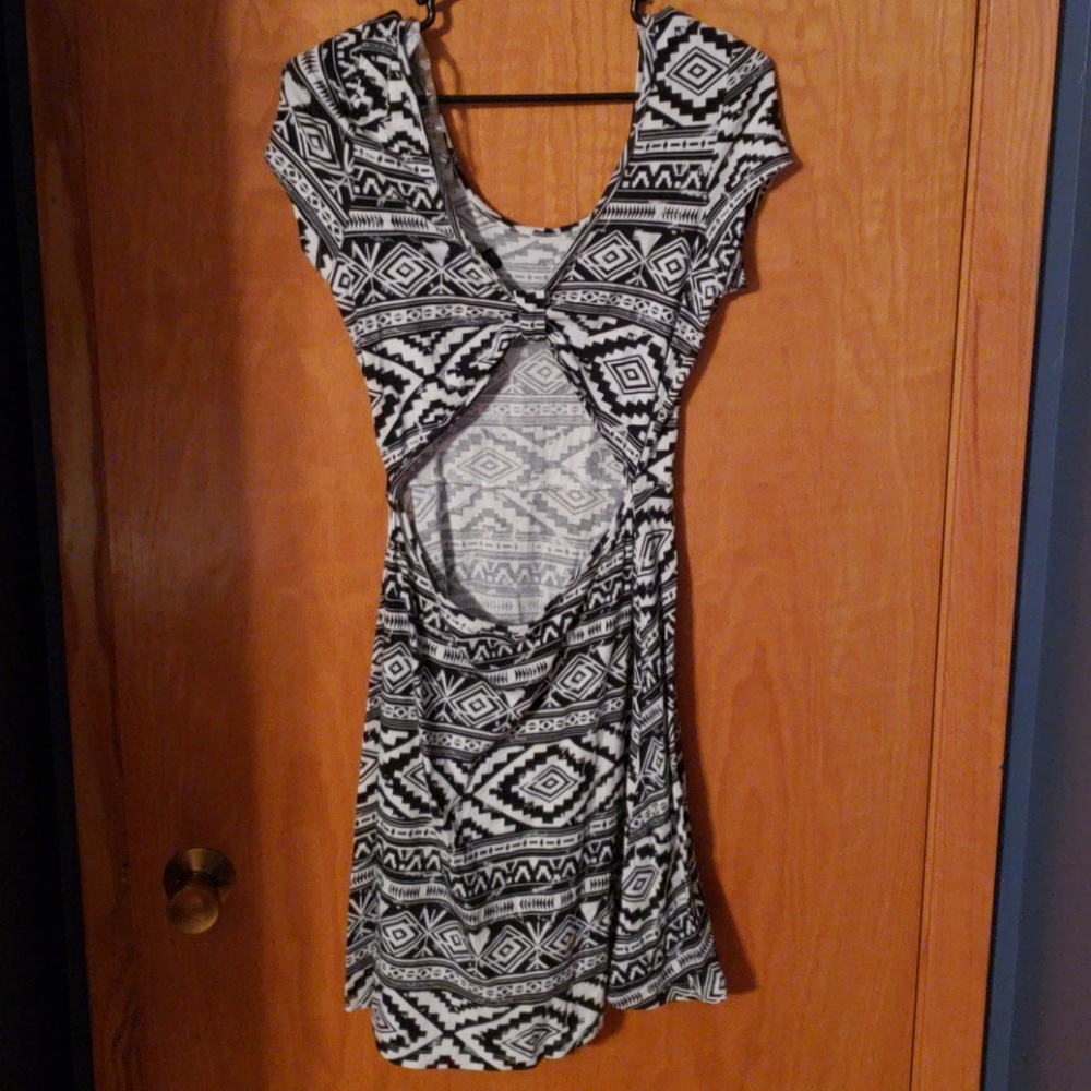 Dress - Picture 2 of 2
